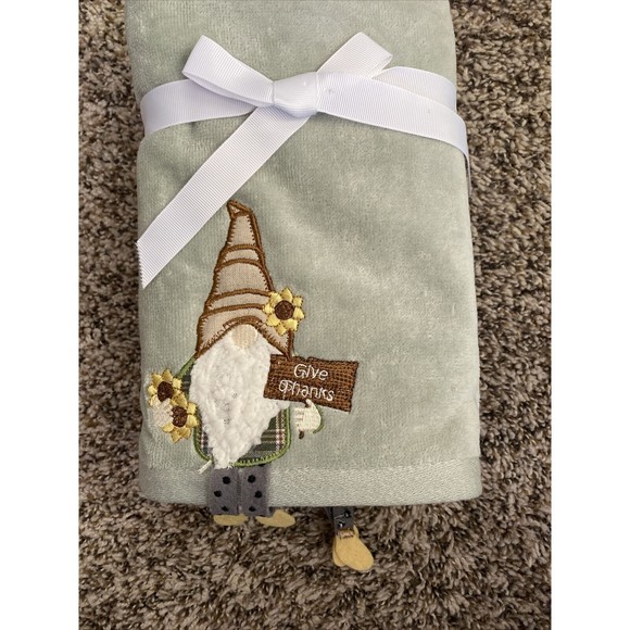 Well Dressed Home 2 Piece Fall Gnome  Set Hand Towels Thanksgiving So Cute! - Picture 1 of 3